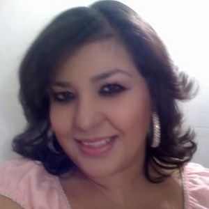 Meet your Posher, Aida maria